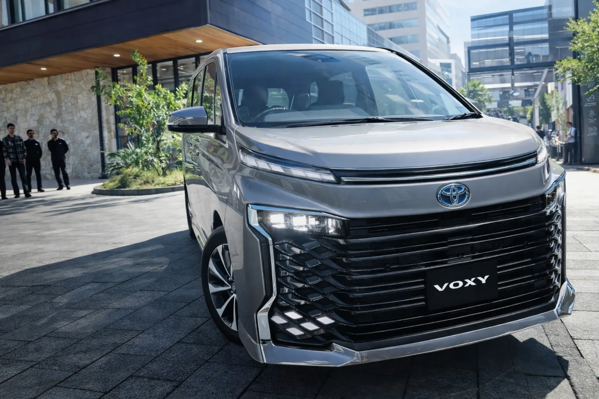 ヴォクシーがマイナーチェンジ！変更点・発売時期・おすすめグレードを徹底解説